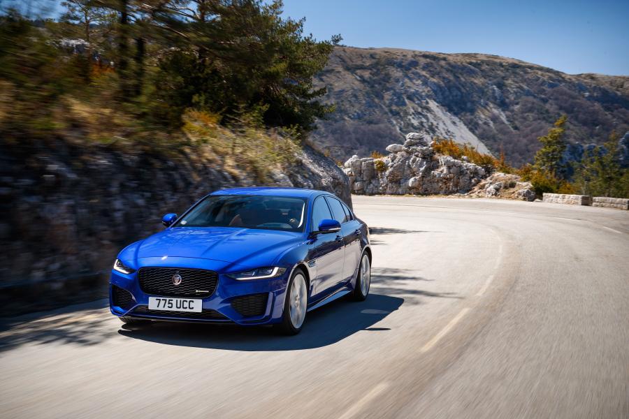  Jaguar XE P250 S R-Dynamic 2019 года  (WW) (фото 7 из 24)